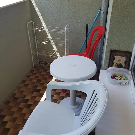 Apartment Vazrajdane Bl. 2 *